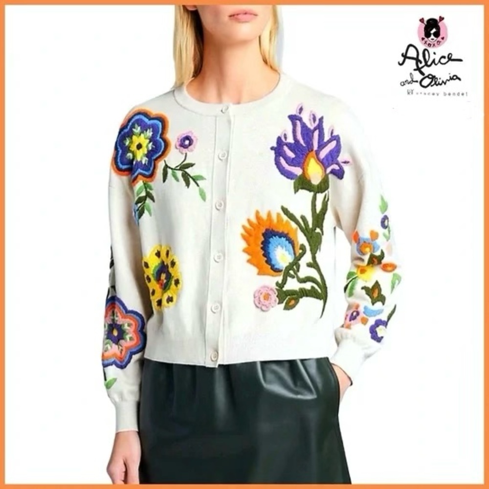 Alice + Olivia Beige Embroidered Floral Button Cardigan / Size M - Picture 10 of 16